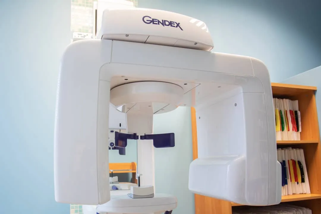 Компьютерный томограф Gendex в стоматологии «Живатма» для снимков зубов и челюстей
